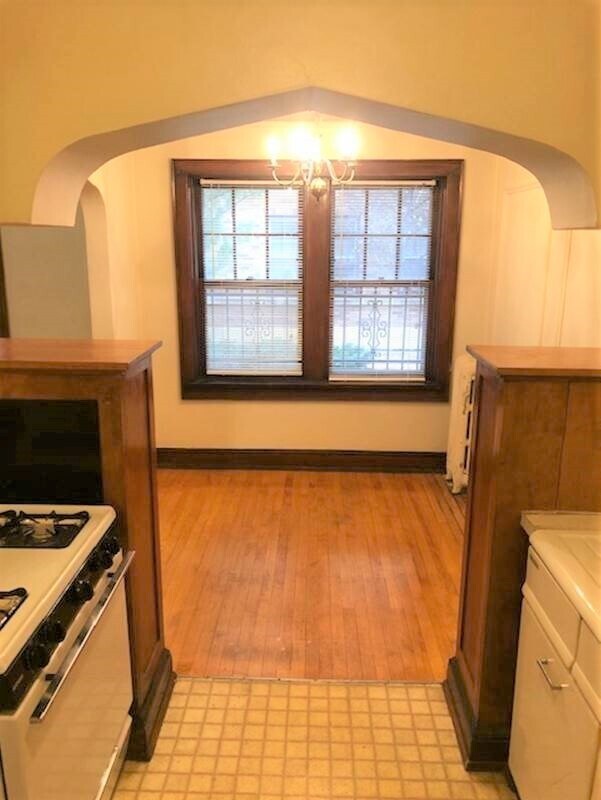 Foto del edificio - 2632 N Oakland Ave