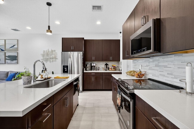 Foto del edificio - 4388 Serpens Ln
