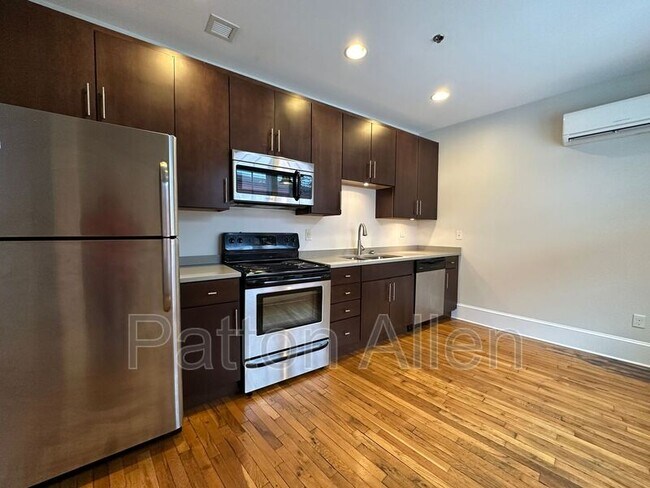 Foto del edificio - 444 Haywood Rd