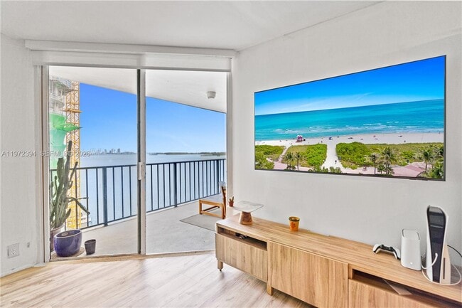 Building Photo - 1865 Brickell Ave