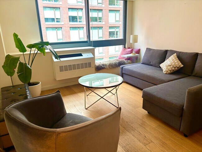 Foto del edificio - 535 W 52nd St