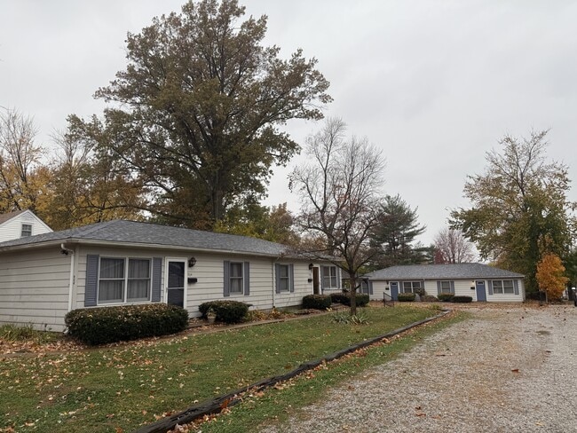 Building Photo - 910 N Meridian St Rd