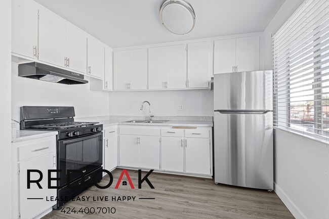 Foto del edificio - ~1 Month FREE~ Welcoming Two Bedroom with ...