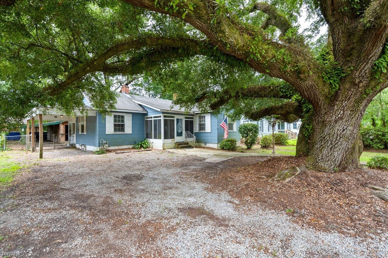 2725 Ralston Rd, Mobile, AL 36606 House Rental in Mobile, AL