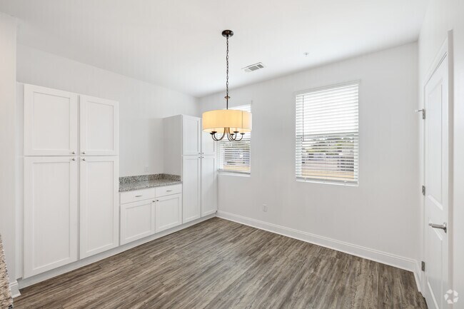 LA Fayette - 2 habitaciones, 2.5 baños - 1,063 pies cuadrados - Comedor - The Grove at Ardsley Park