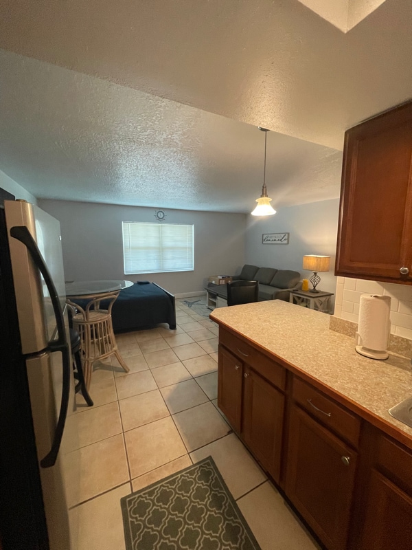 Primary Photo - 320 Columbia Dr