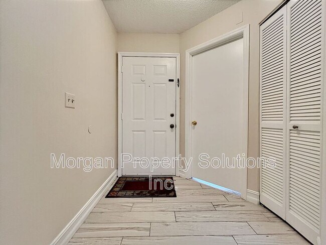 Foto del edificio - 4574 Southfield Ave