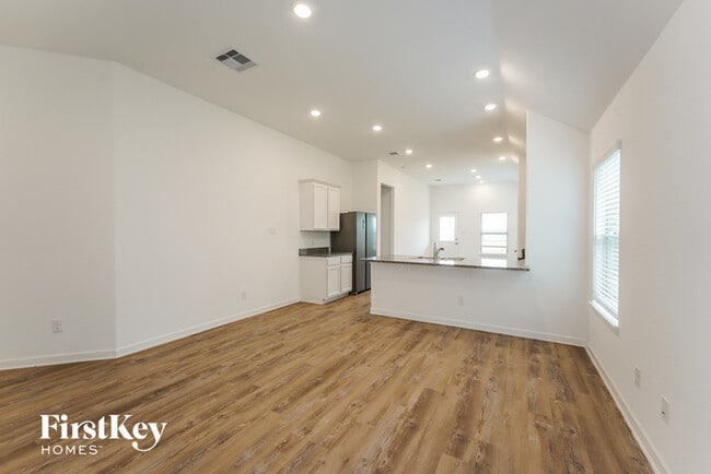Building Photo - 3411 Avary River Ln