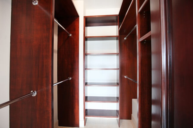 Building Photo - Luxury 3 bed 3 bath home available for rent in Malibu!