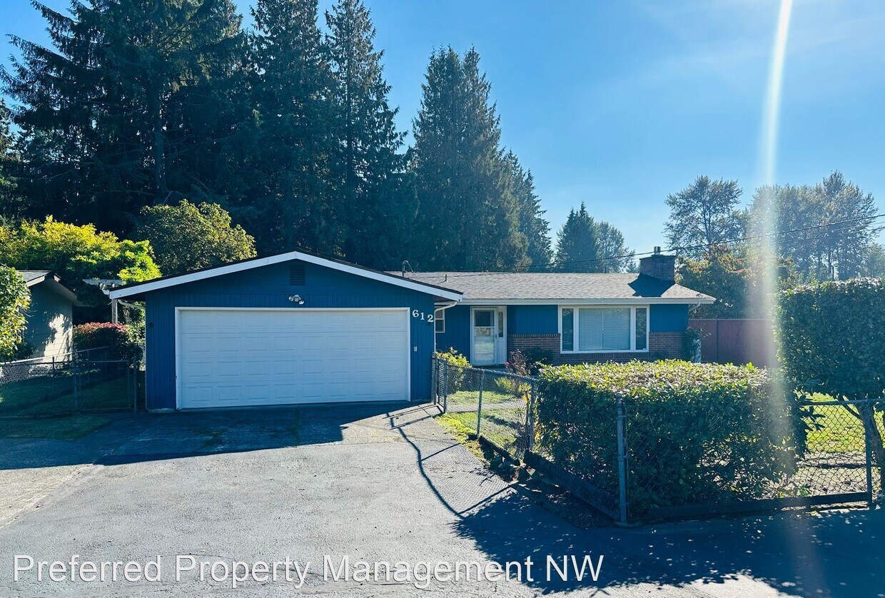 Primary Photo - 3 br, 2 bath House - 612 103rd PL SE