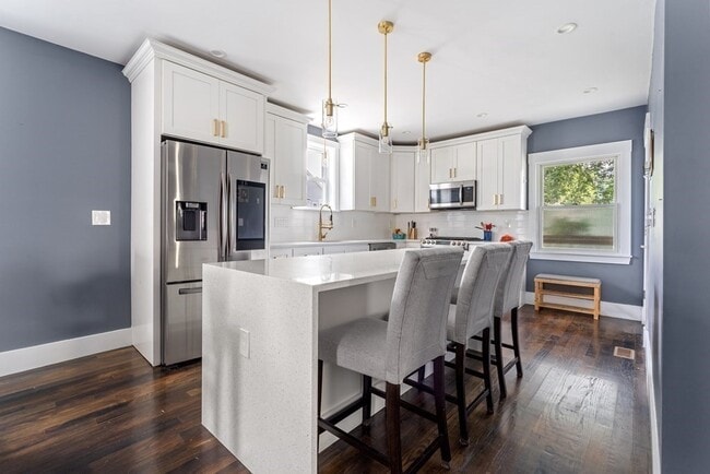 Building Photo - 19 Harrison St