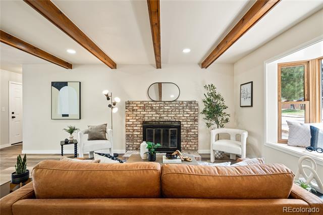 Foto del edificio - 5599 W Maplewood Pl