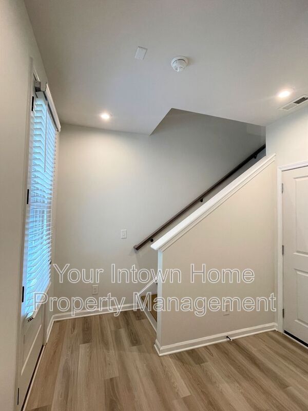 Foto del edificio - 717 Perch Pl