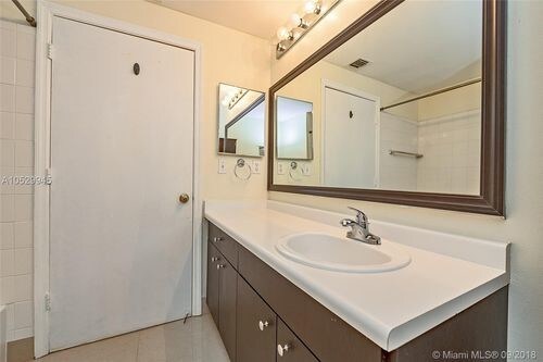 Building Photo - 1588 Barcelona Way