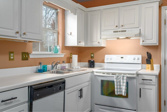 Foto del edificio - 201 Willow Creek S Cir