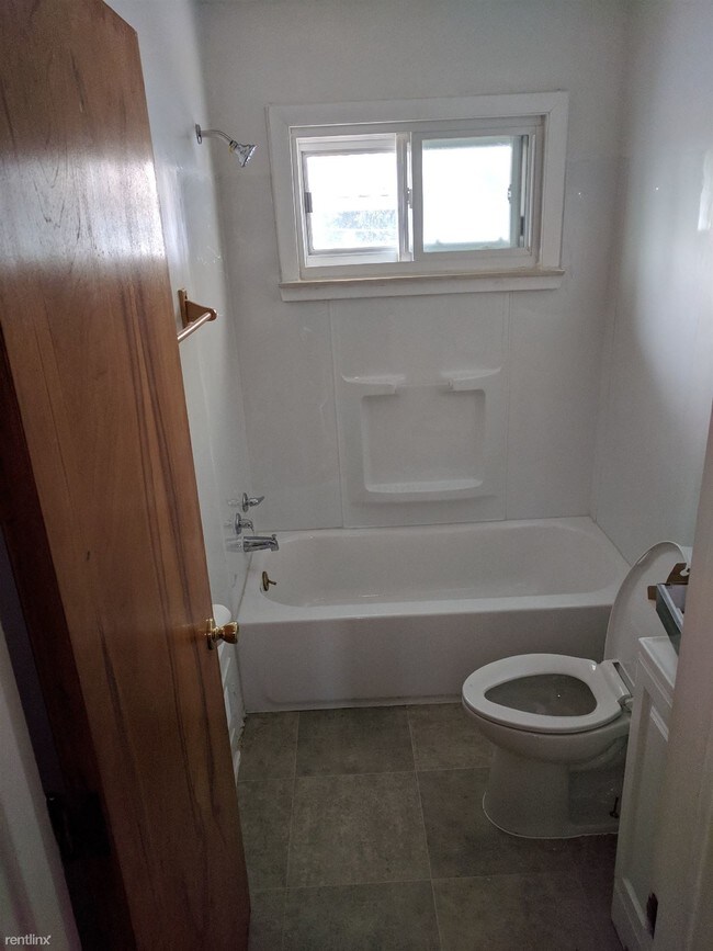 Building Photo - 2 br, 1 bath House - 4780 Matthew St
