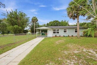 Building Photo - 2267 Robinhood Dr