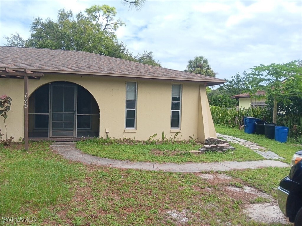 Foto principal - 10897 Goodwin St