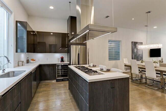 Foto del edificio - 5905 E Post Oak Ln