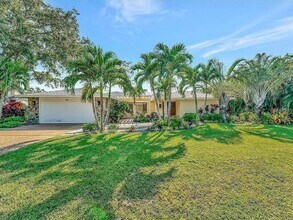 Building Photo - 3803 Avenida Madera