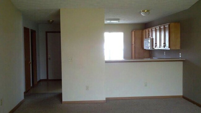 Building Photo - 3365 Edison Dr
