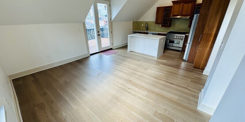 Foto principal - 5881 Ellsworth Ave