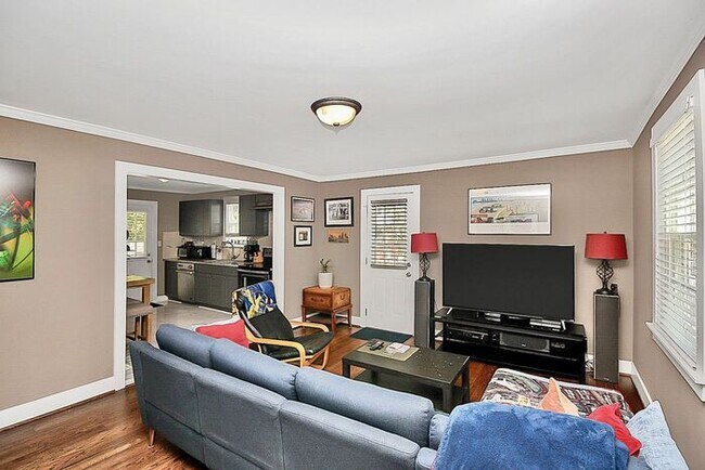 Building Photo - Charming 3BD/2BA Ranch in Druid Hills!