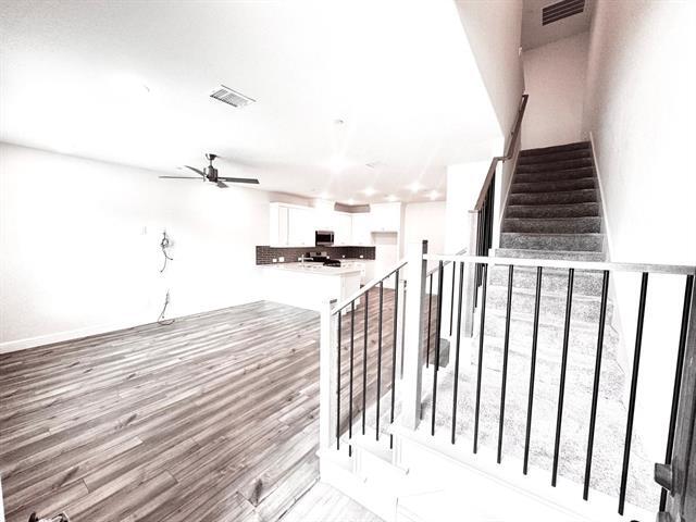 Foto del edificio - 925 Utica Dr