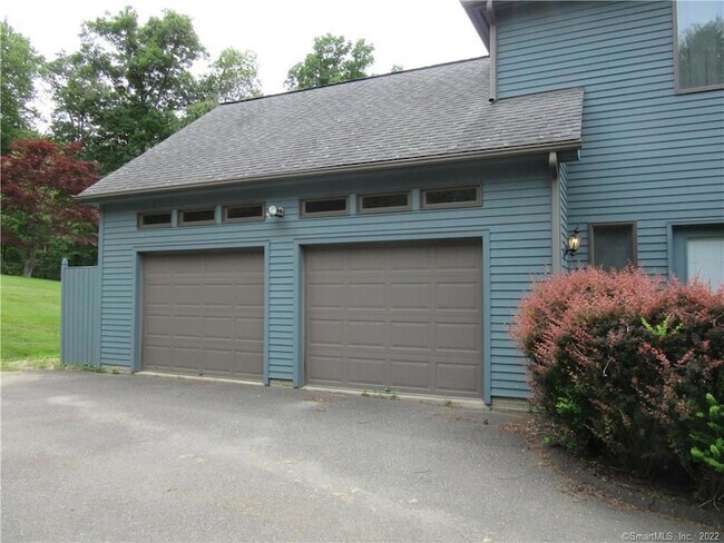 Foto del edificio - 18 Fox Run