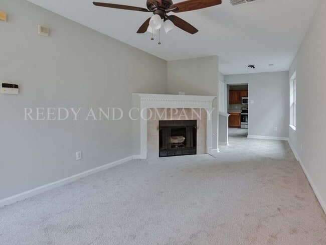 Foto del edificio - 7149 Charlton Way