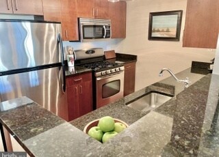 Photo - 1000 New Jersey Ave SE (Washington, DC)