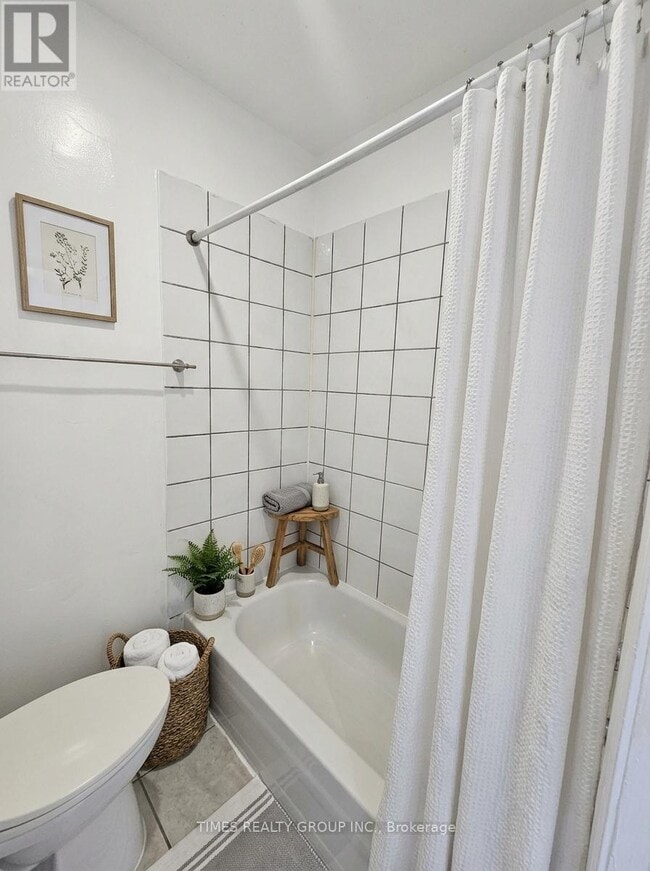 Photo du bâtiment - 1566 Avenue Rd