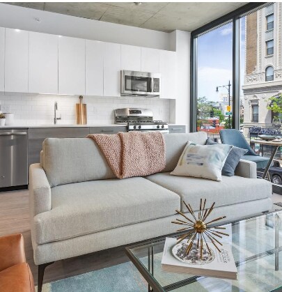 Photo - 4553 N Sheridan Rd (Chicago, IL)