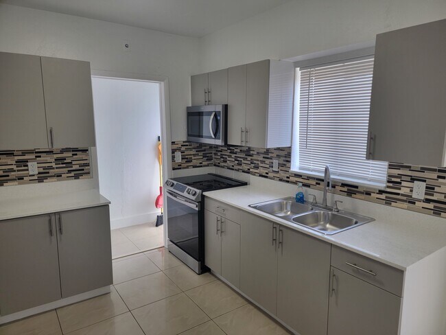 Foto del edificio - 510 NW 113th St