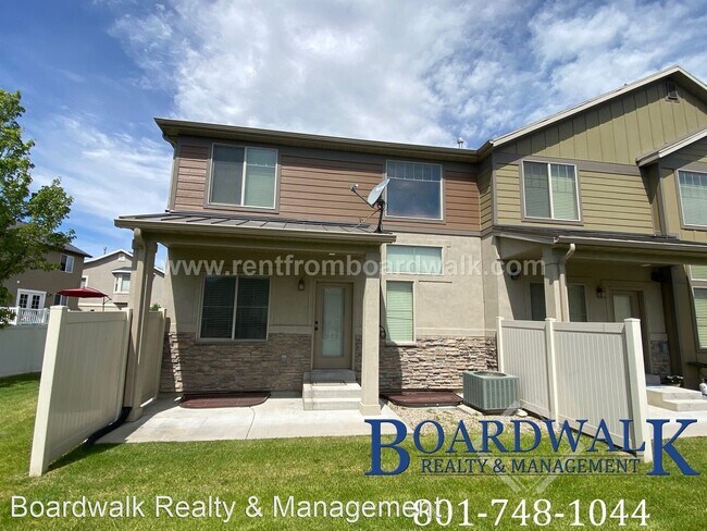 Building Photo - 10461 Sage Wood Way