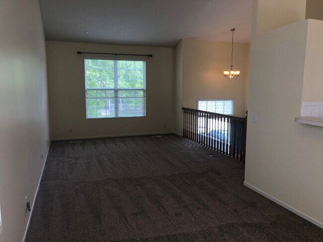 Foto del edificio - Great Home For Rent in Bellevue!