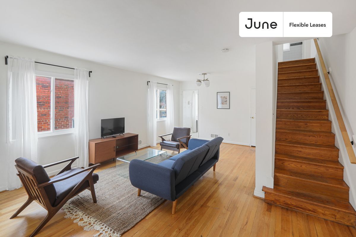 Foto principal - 530 Ingraham St NE