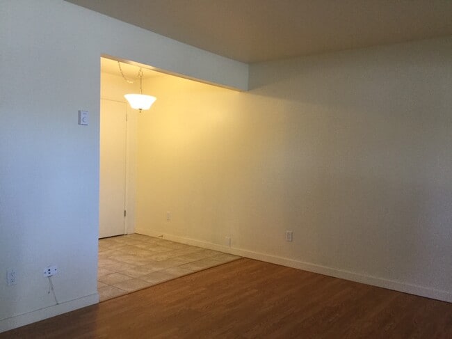 Building Photo - Sloat Apartments
