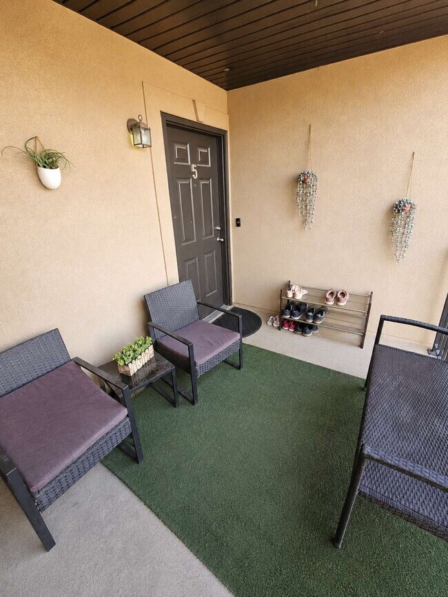 Foto del edificio - Charming 3-Bed, 2 Bath Condo in Pleasant Grove