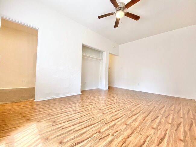 Building Photo - 1520 S Wilton Pl