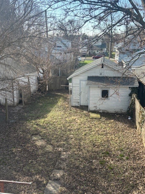 Foto del edificio - 330 E Lake St