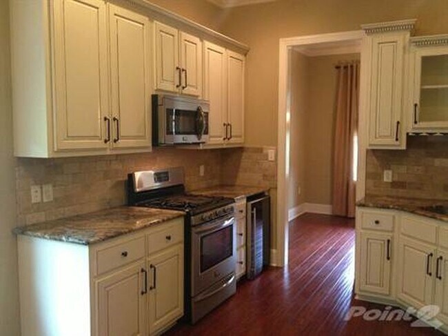 Foto del edificio - Oxford’s Best Neighborhood!!