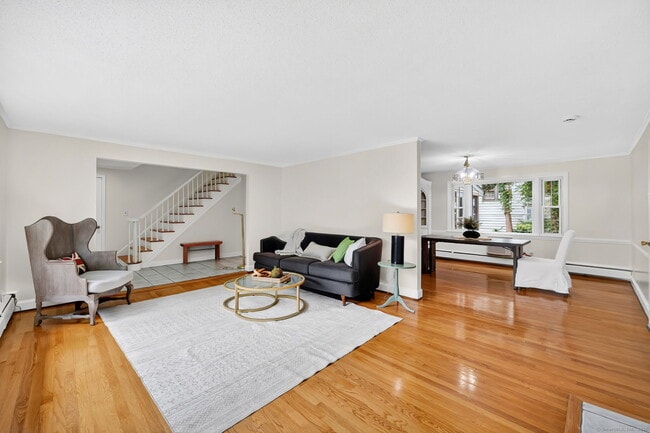 Building Photo - 36 Westmoreland Dr