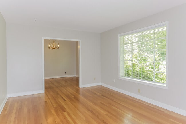 Building Photo - 510 S Georgetown Dr