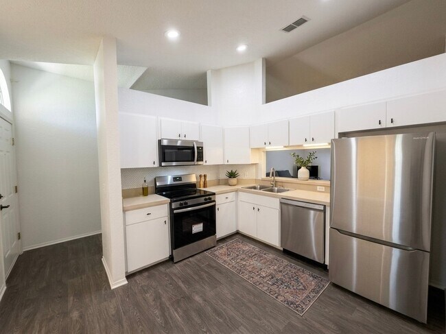 Building Photo - 3004 Wentworth Pl