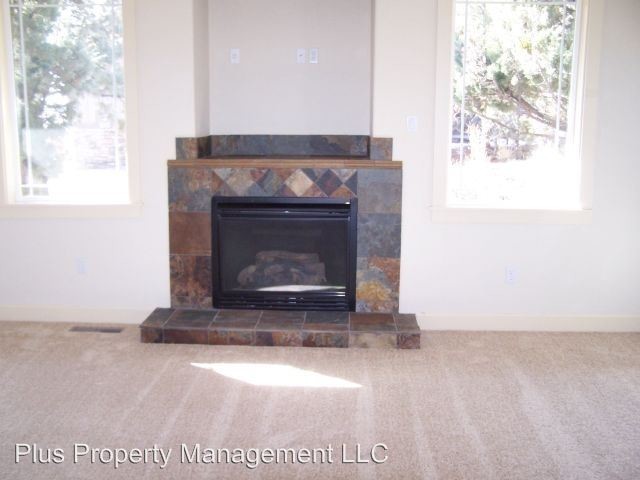 Building Photo - 4 br, 2.5 bath House - 2955 NW Lucus Ct