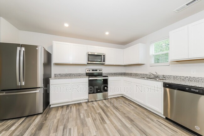 Foto del edificio - 749 Oak Bend Dr