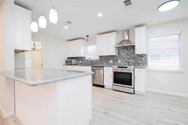 Building Photo - 4914 Cheena Dr