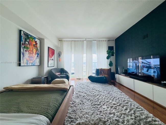 Building Photo - 325 S Biscayne Blvd