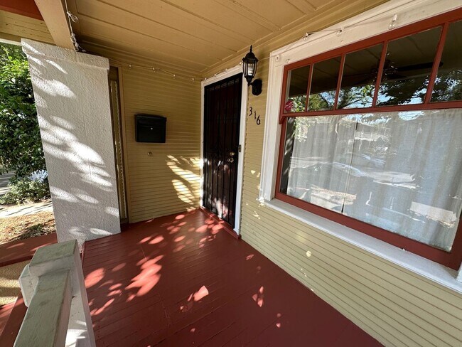Building Photo - 2 Bedroom New Era Park Home with Garden an...